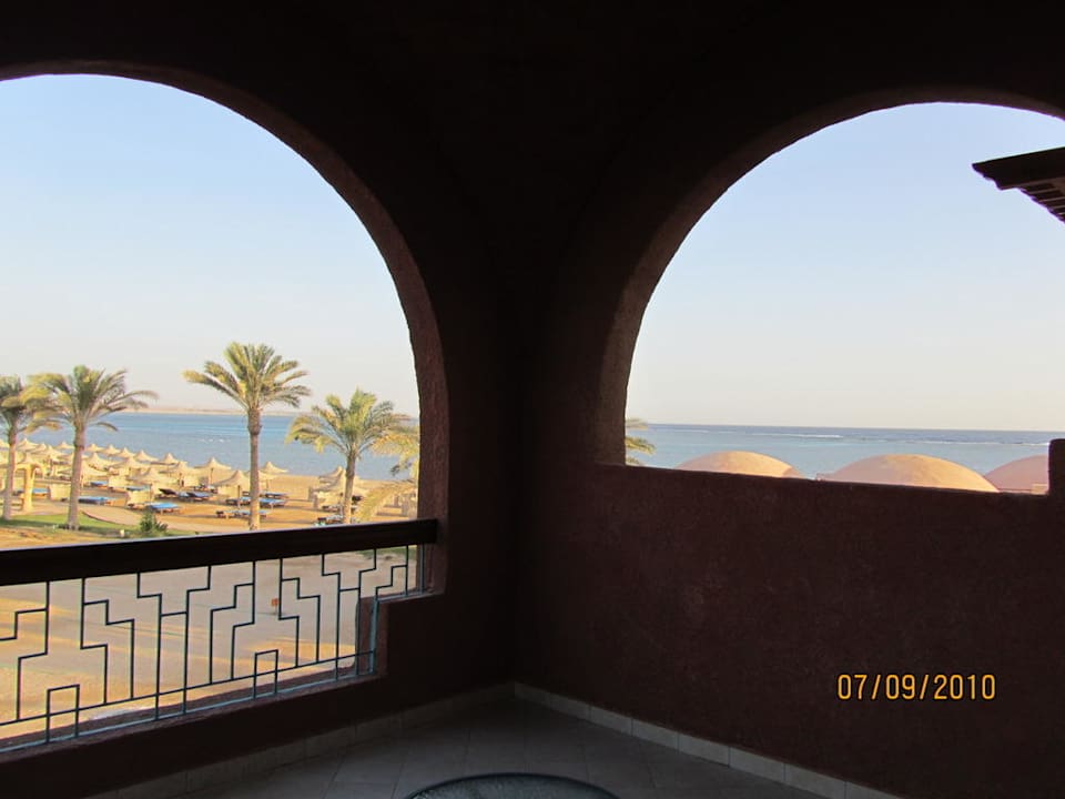 Вид с террасы Swisstouch Oriental Resort Marsa Alam