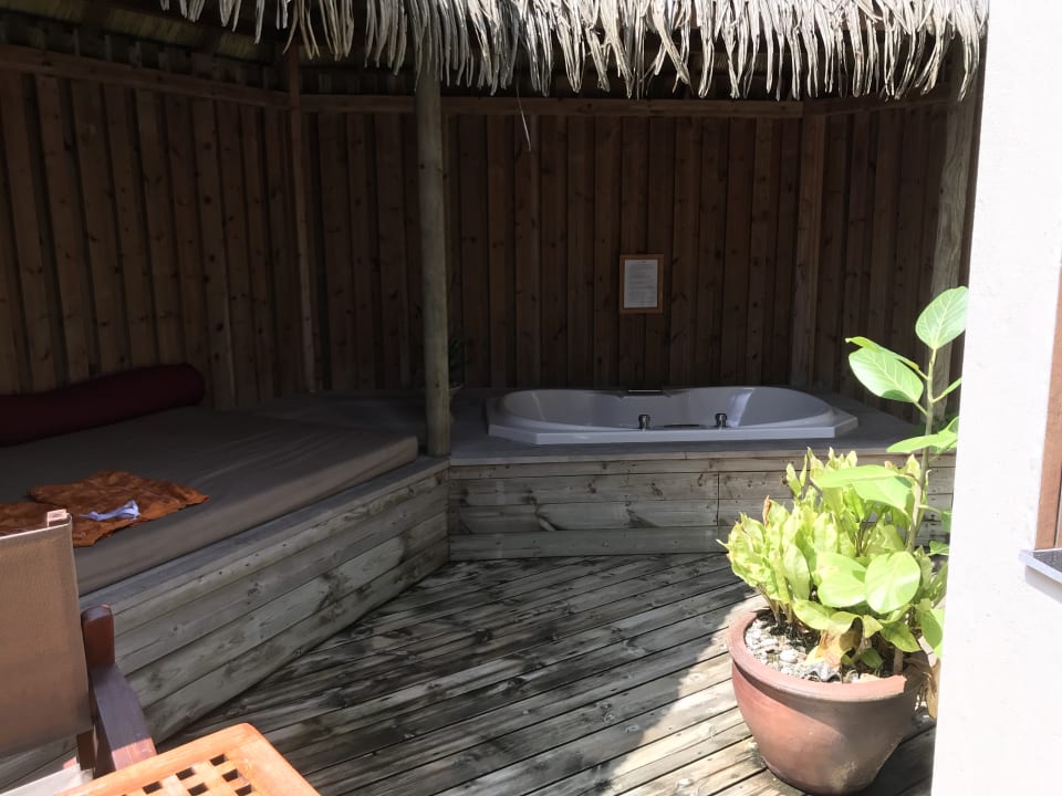 Manta4 Komandoo Island Resort & Spa - Adults only