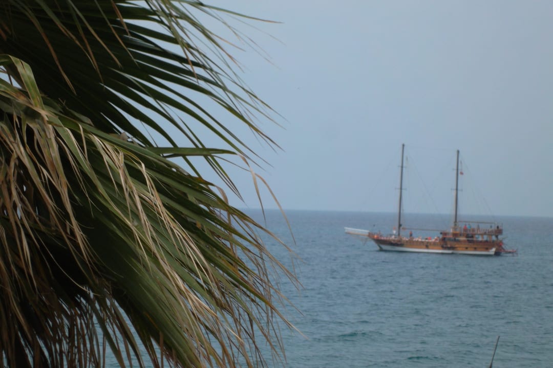 Täglicher Besuch von Piraten  Adora Calma Beach Hotel