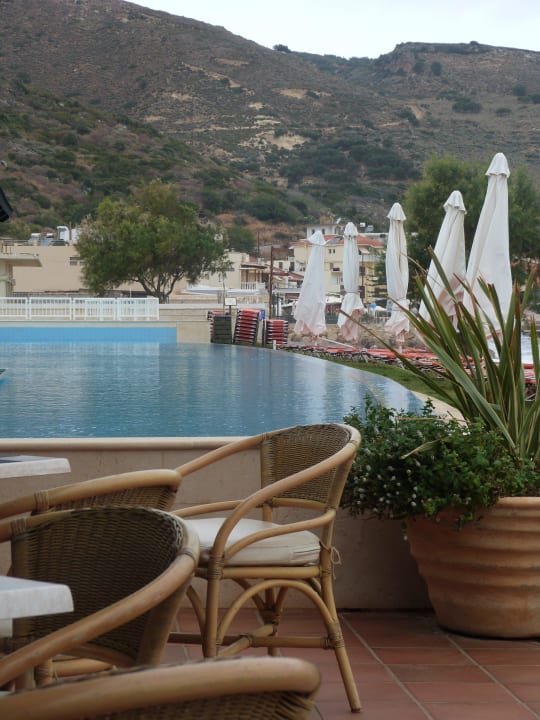 Basen ogólnodostępny Giannoulis - Grand Bay Beach Resort