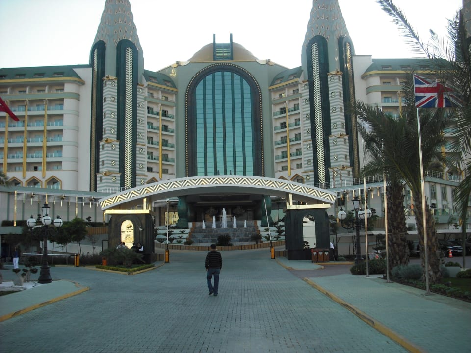 Hotel von der Strasse gesehen Hotel Delphin Imperial