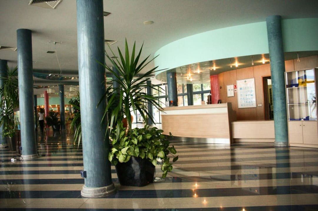 Recepcja hotelowa Azalia Hotel Balneo & Spa