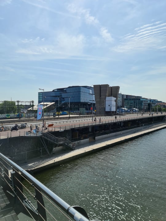 Ausblick Mövenpick Hotel Amsterdam City Centre