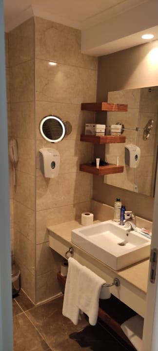 Zimmer Well Palace Side