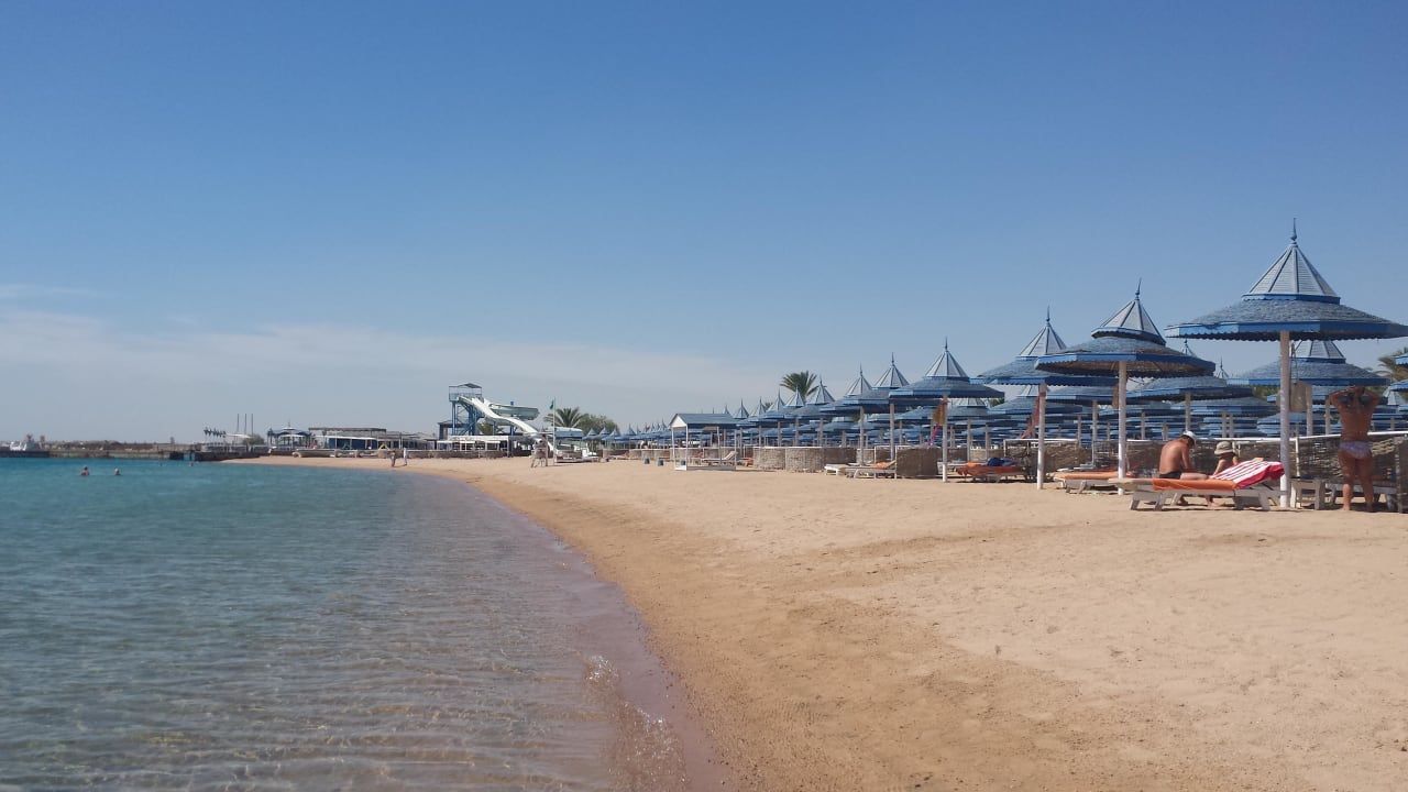 Der Strand  The Grand Hotel Hurghada