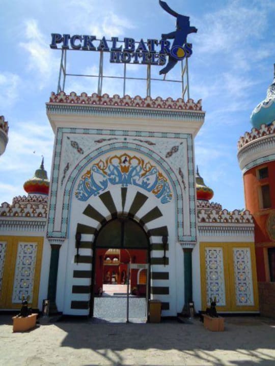 Der Eingang Pickalbatros Alf Leila Wa Leila Resort - Neverland Hurghada