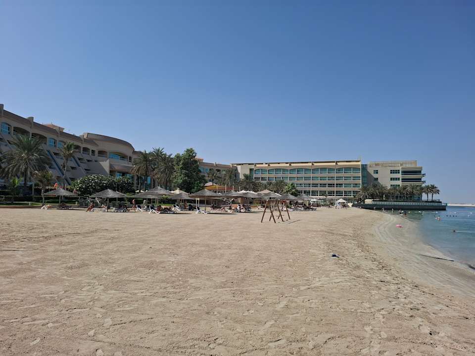 Strand Al Raha Beach Resort & Spa
