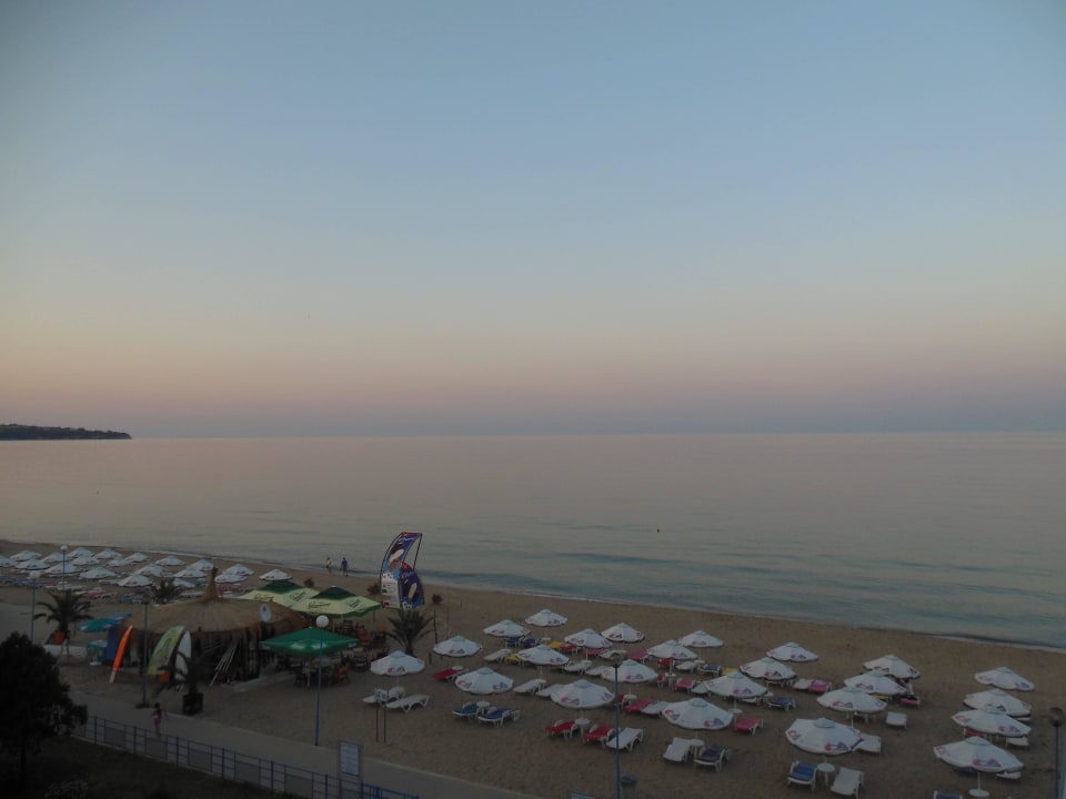 Wieczorkiem AluaSun Helios Beach