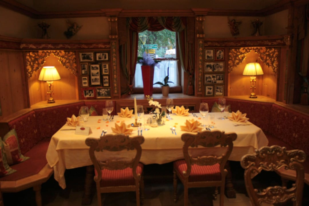             Tiroler Gemütlichkeit Hotel Neue Post