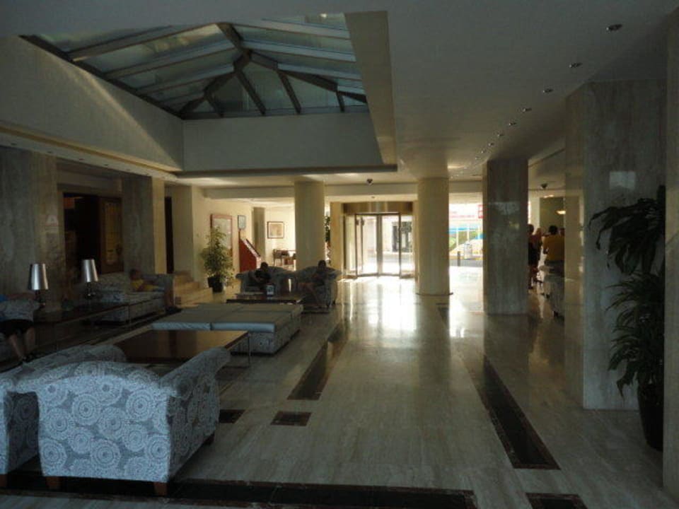 Sehr schöne Lobby Aparthotel Playa Dorada