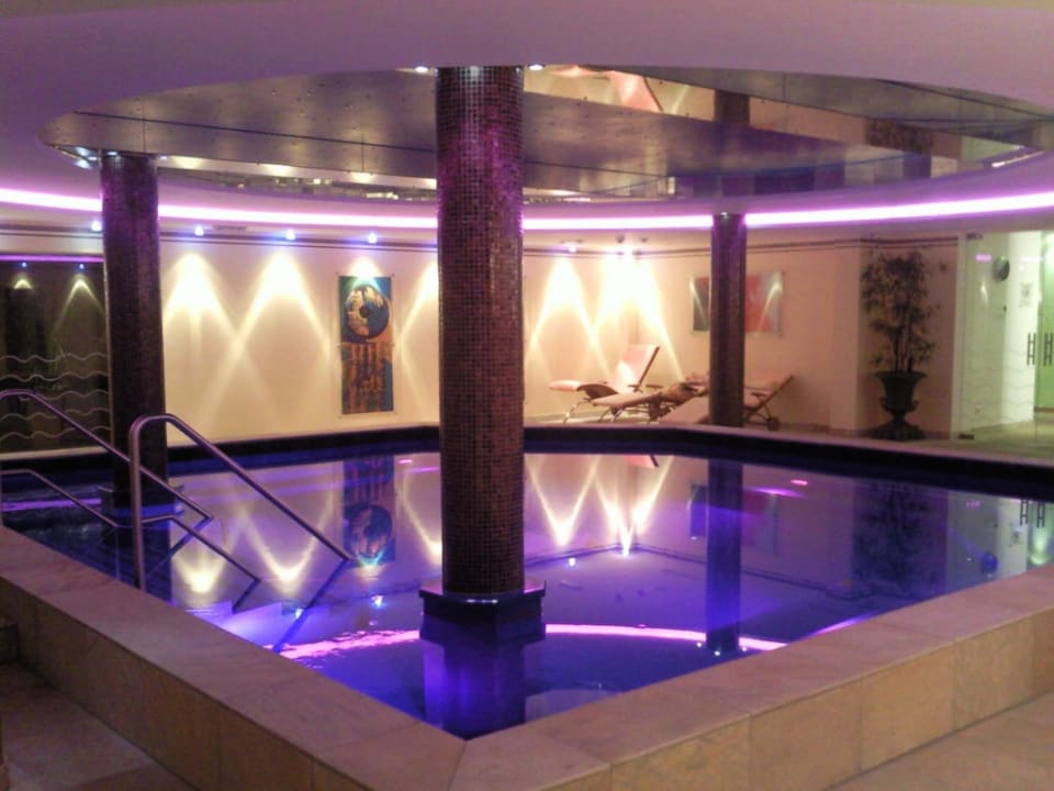 Sprudelbecken Hotel Tauernhof