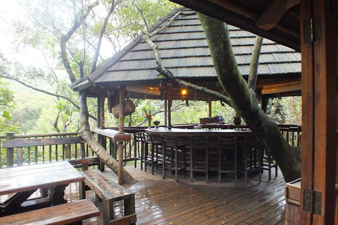 Die wohl coolste Outdoor Bar Hotel Drifters Hazyview Inn