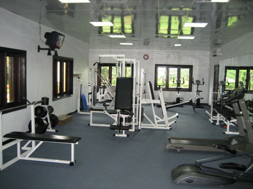 Kleines Gym Dreams La Romana Resort & Spa