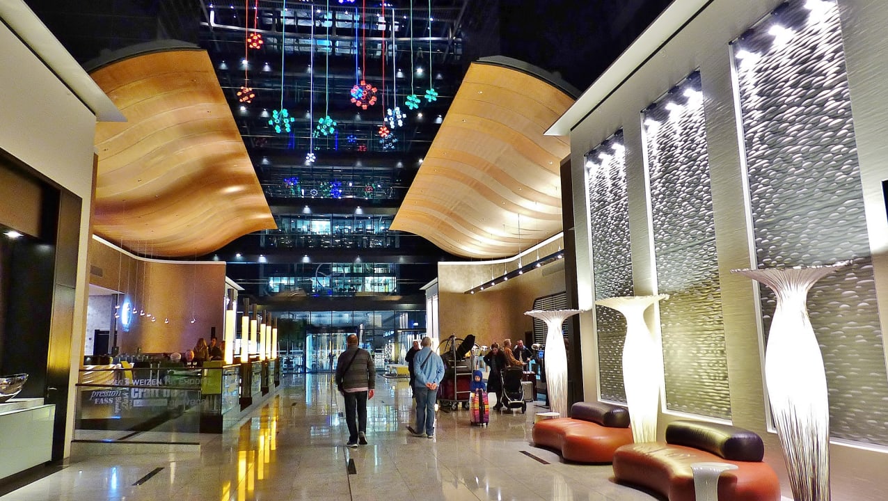 Lobby Hilton Frankfurt Airport