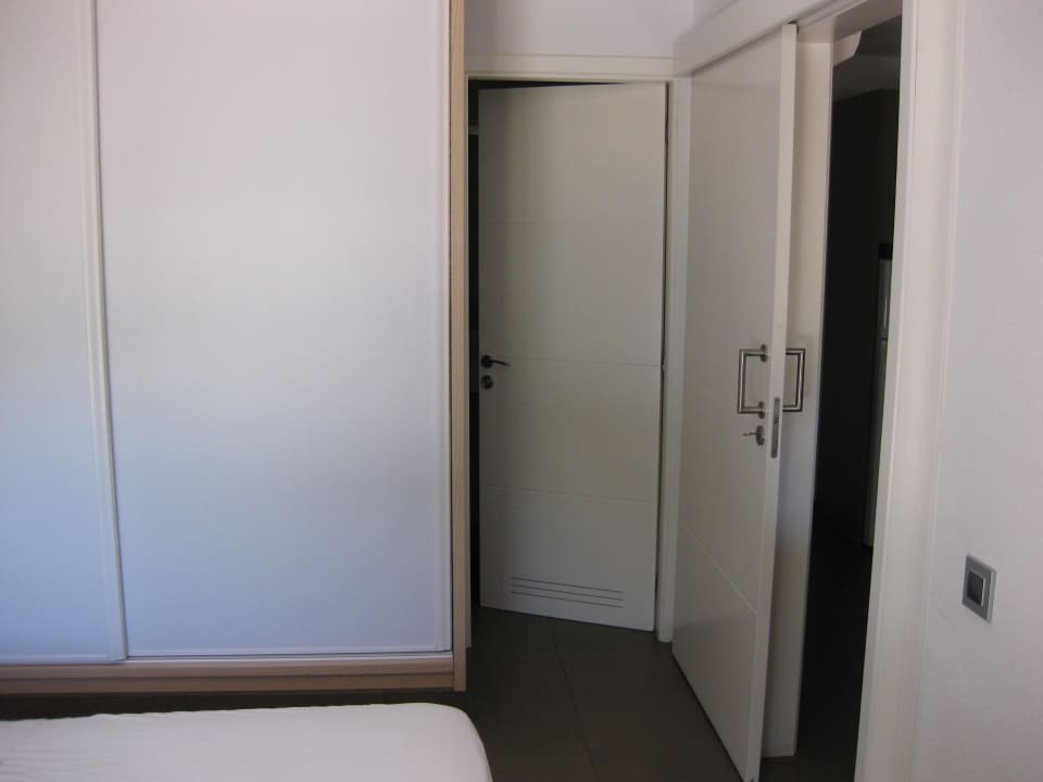 Schlafzimmer mit Blick zum Bad Las Tabaibas Appartements
