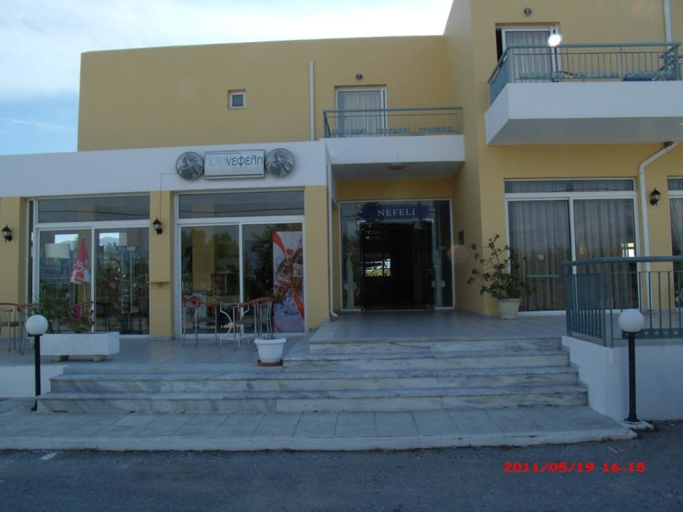 Eingang mit Shop Hotel Nefeli