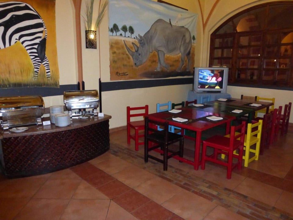 Abendessen - Kinderecke Jaz Makadi Oasis Resort