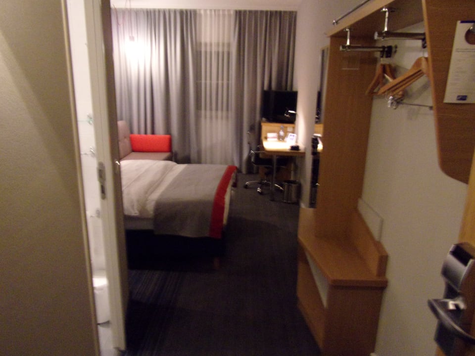 Zimmer Holiday Inn Express Frankfurt - Airport