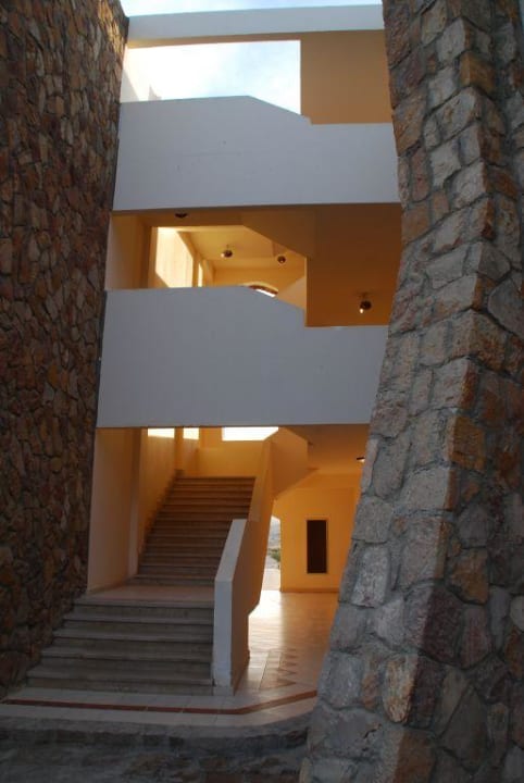 Treppenhaus Mountain Inn Brayka Bay Resort