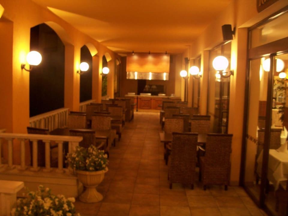 speisesaal aussen bereich HVD Riviera Beach