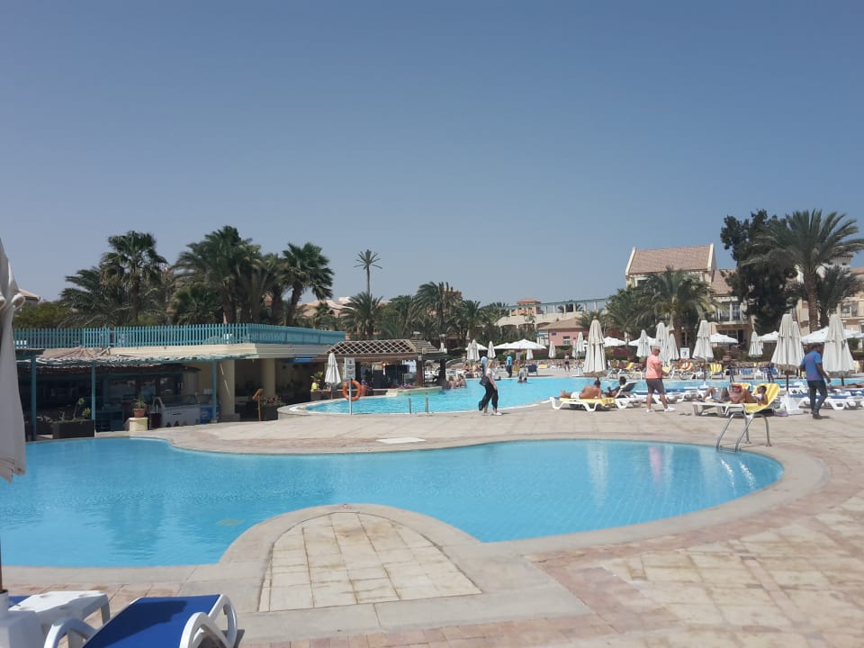 Pool Mövenpick Resort & Spa El Gouna