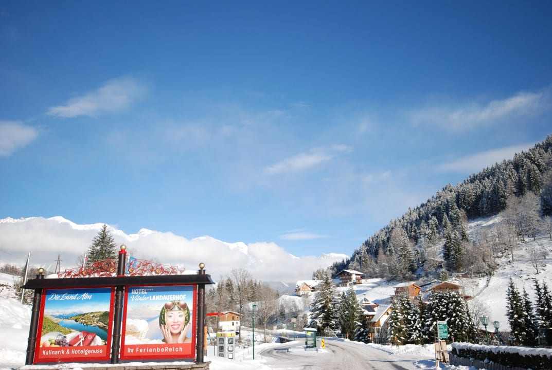 Ausblick zum Dachstein Hotel Vitaler Landauerhof
