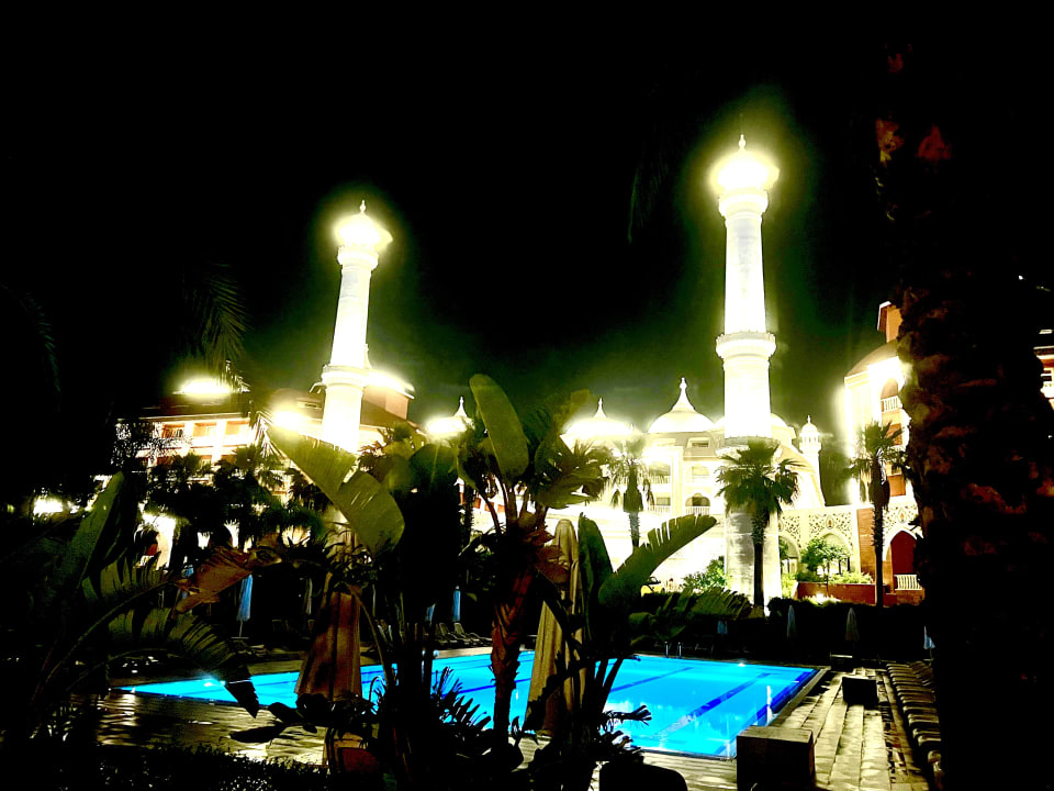 Außenansicht Royal Taj Mahal Hotel