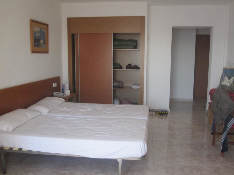 Blick ins Zimmer BG Hotel Nautico Ebeso