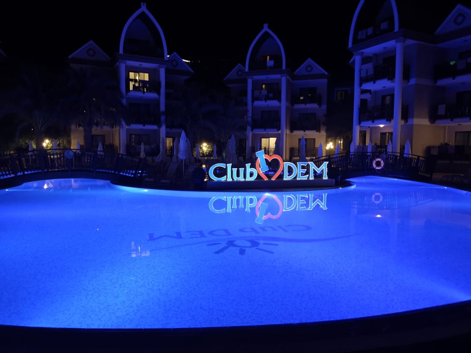 Pool Quattro Family Club Dem Hotel