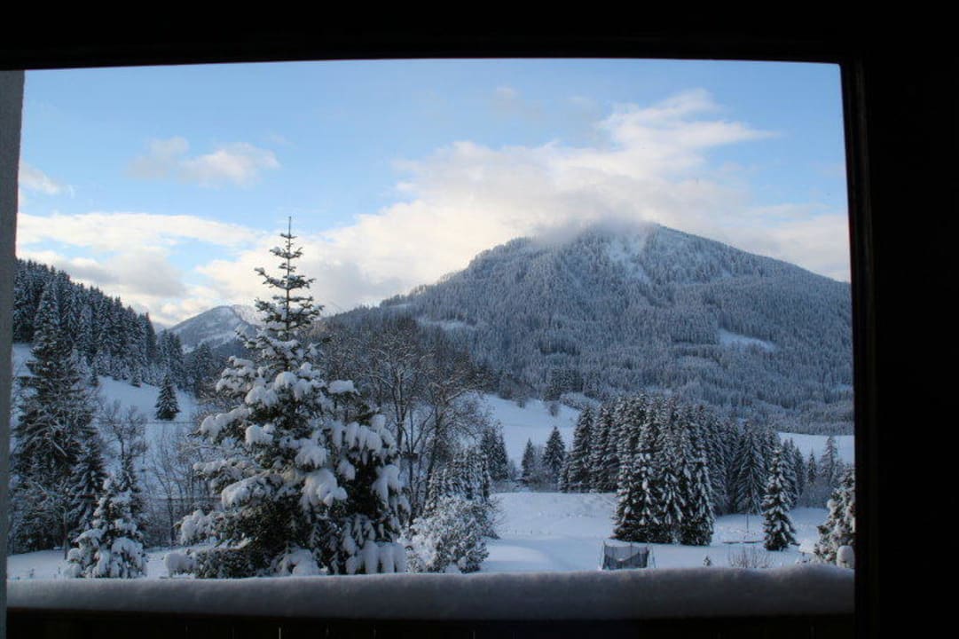 Blick aus Fenster  -  Es gab auch mal Sonne Berghotel Tirol