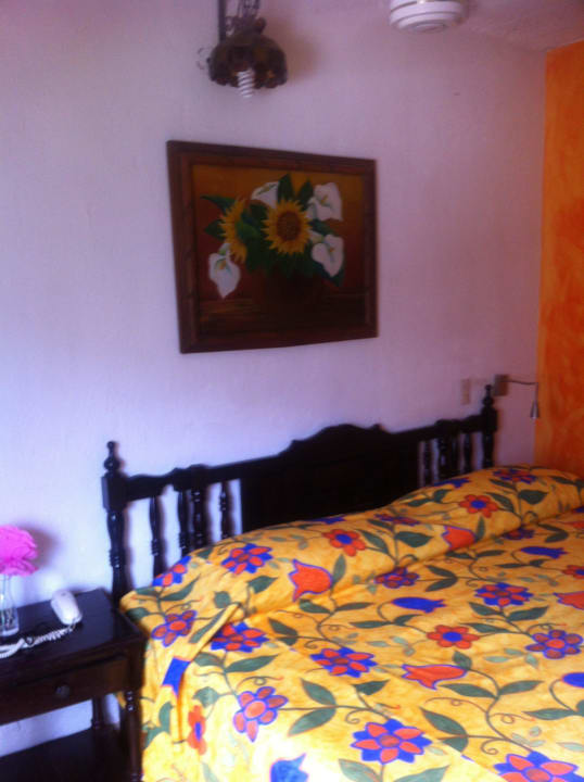 Detalle cama Hotel Posada De Roger