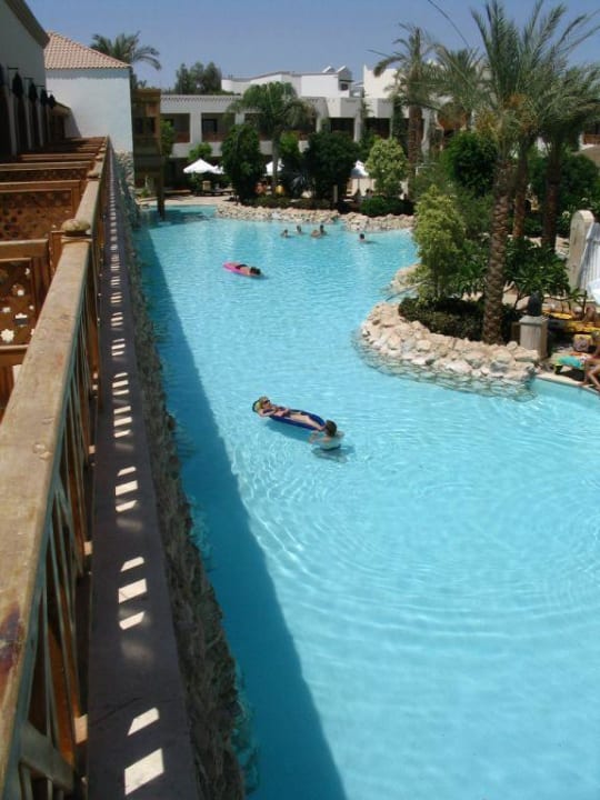 Blick vom Zimmer auf den Pool Ghazala Gardens