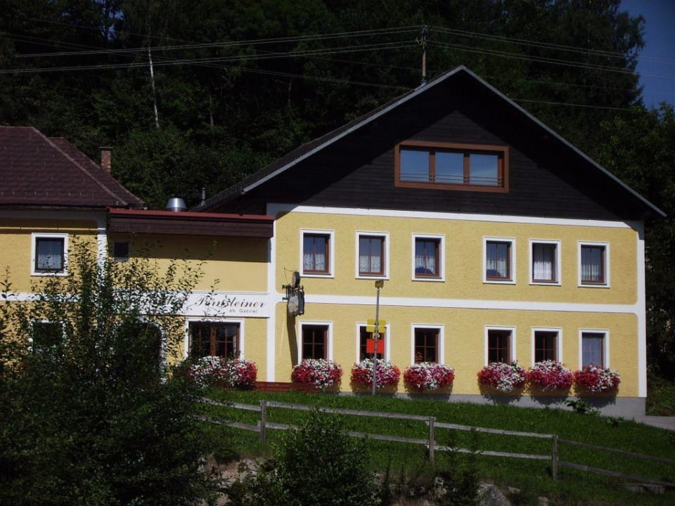 Aussenaufnahme Landgasthof Pernsteiner