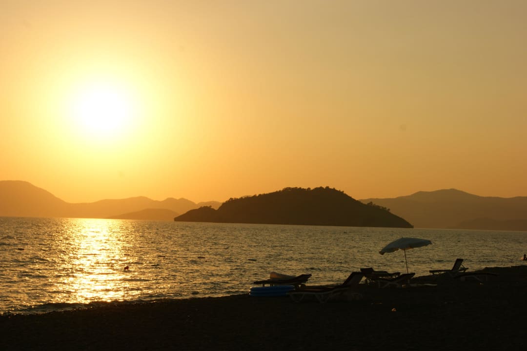 Sonnenuntergang vom Strand aus zusehen Club Tuana Fethiye