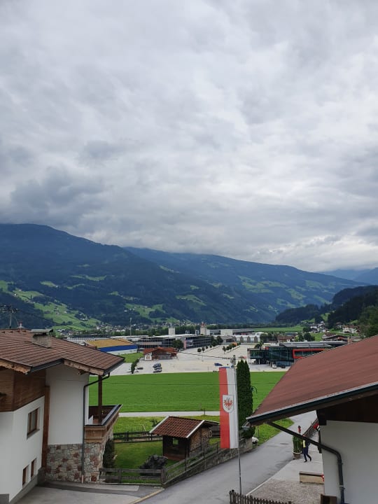 Ausblick Kräuterhotel Hochzillertal
