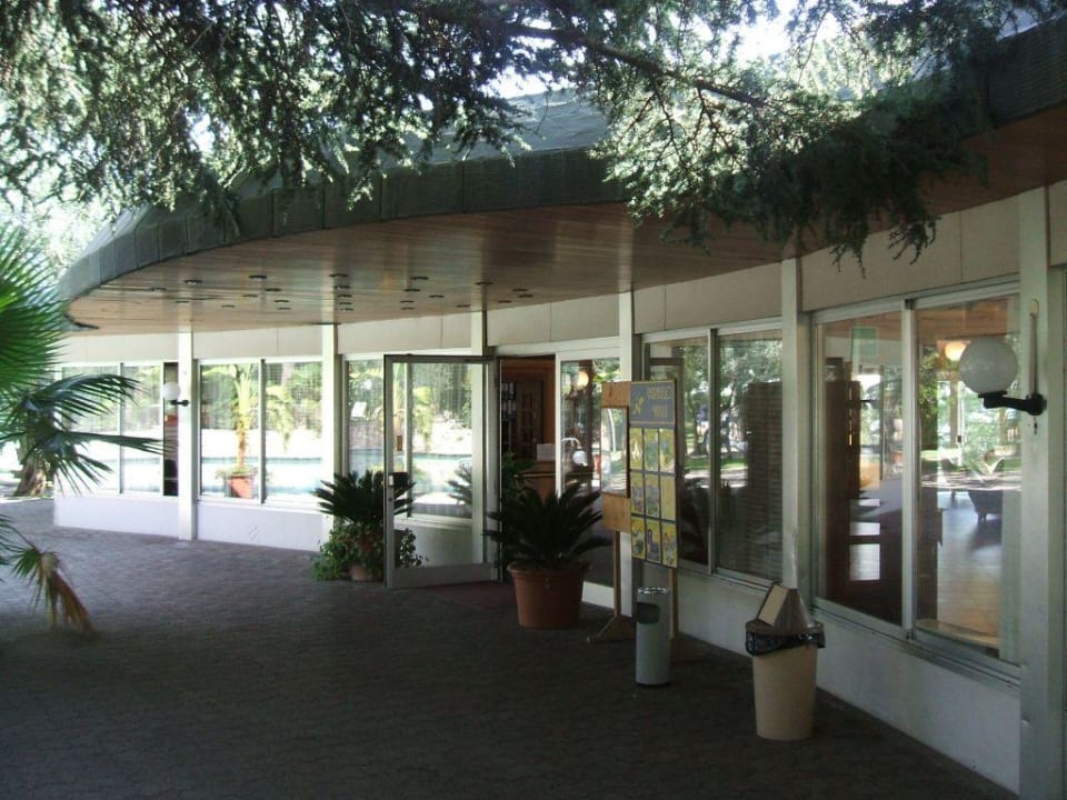 Eingang Hotel Marco Polo