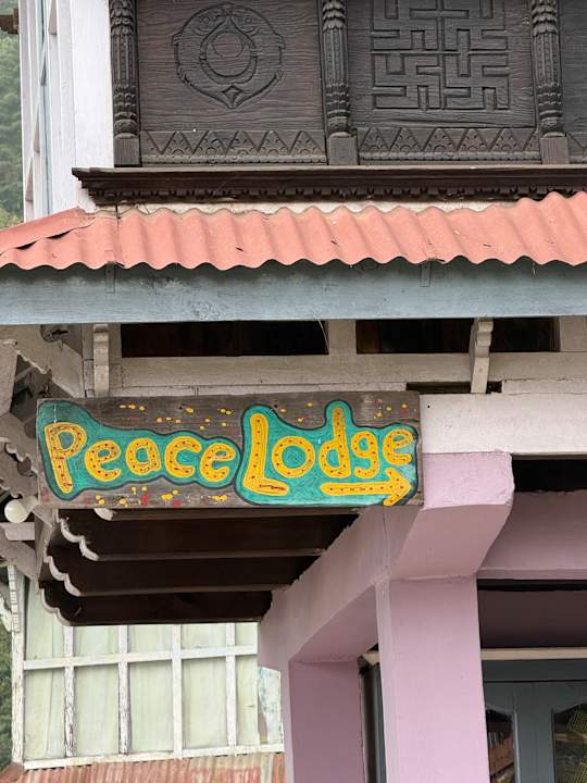 Außenansicht Peace Hotel and Lodge