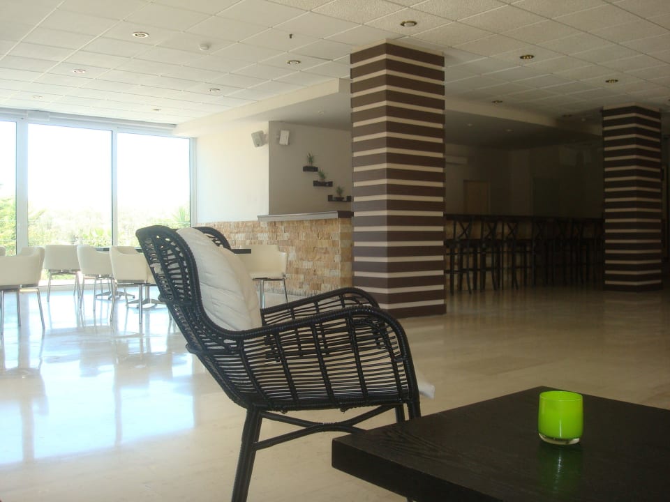 Lobby Olive Garden Hotel