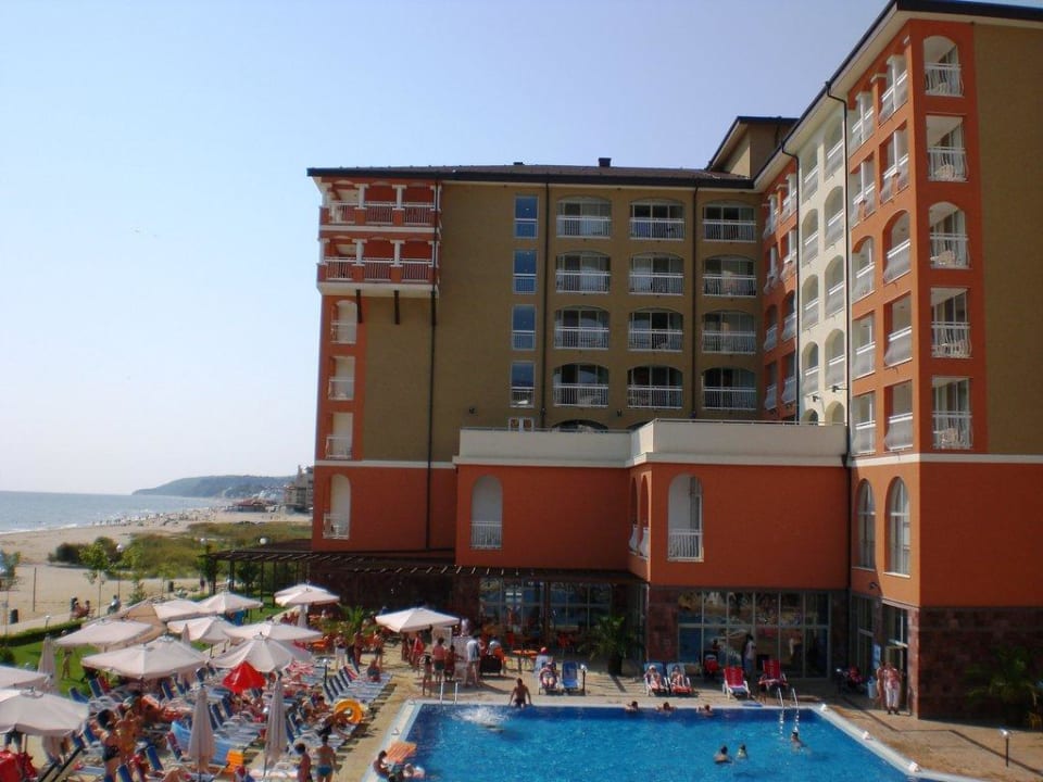 Pool / Hotel Sol Luna Bay