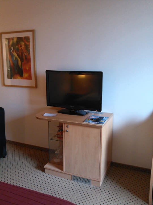 32 Zoll Flatscreen voco Dusseldorf Seestern, an IHG Hotel