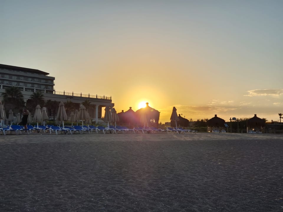 Strand Starlight Resort Hotel