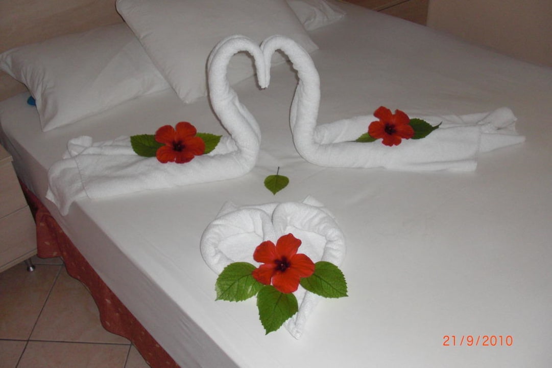 Schöne Motive auf dem Bett VONRESORT Golden Beach