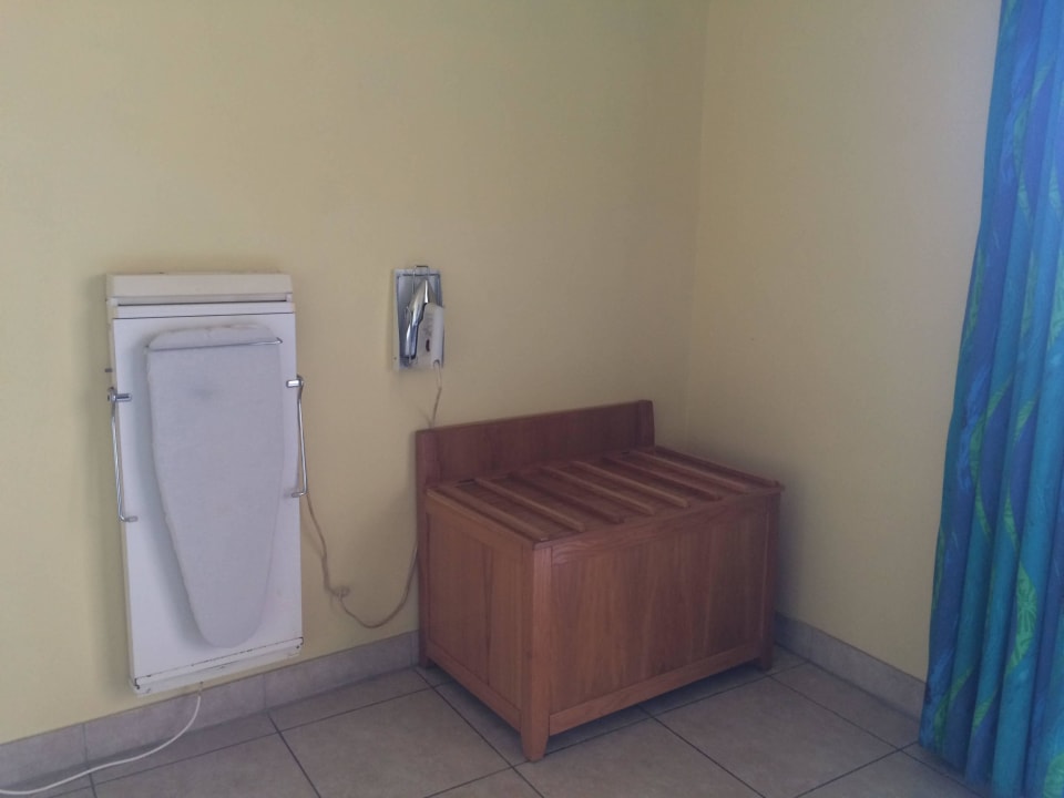 Bügelbrett Paradise Bay Resort Hotel