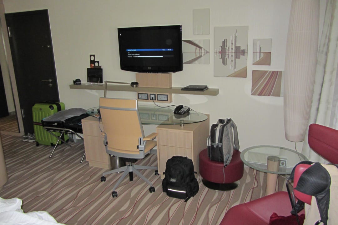 Schreibtisch / Eingang Hilton Frankfurt Airport