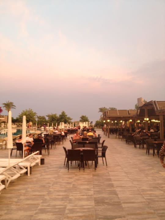 Poolbar und Weg zum Strand Trendy Aspendos Beach Hotel