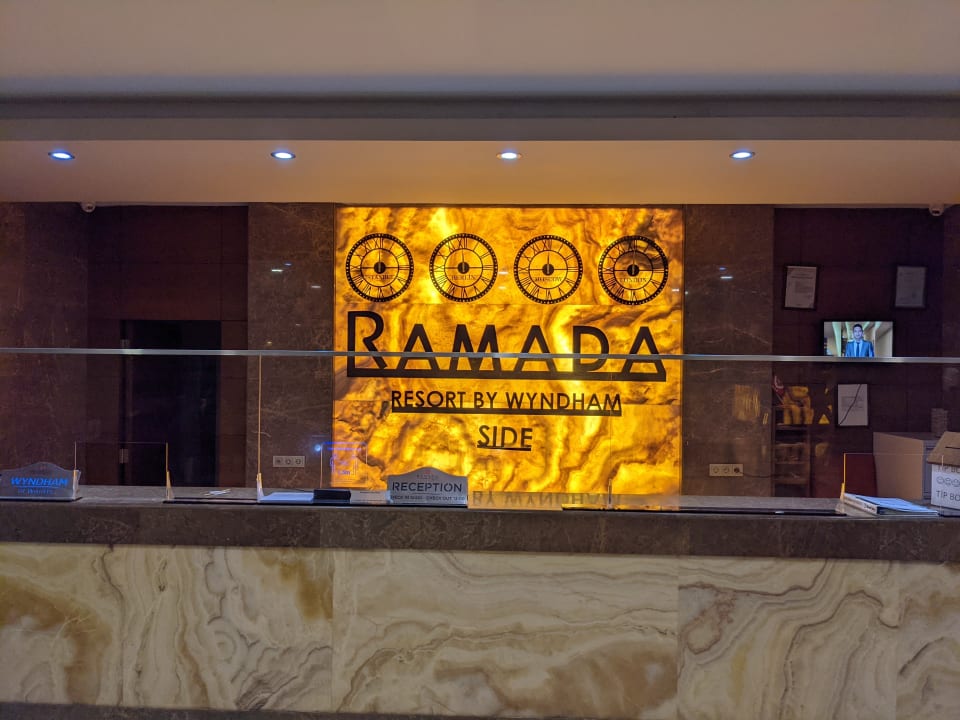 Lobby Ramada Resort by Wyndham Side