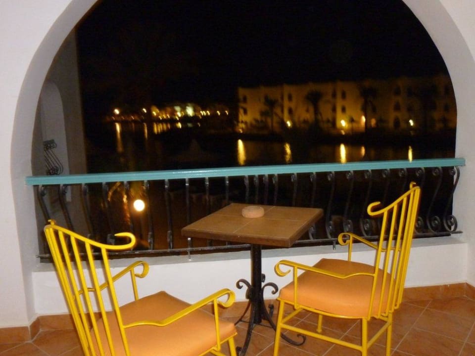 Blick vom Balkon am Abend Arabia Azur Resort