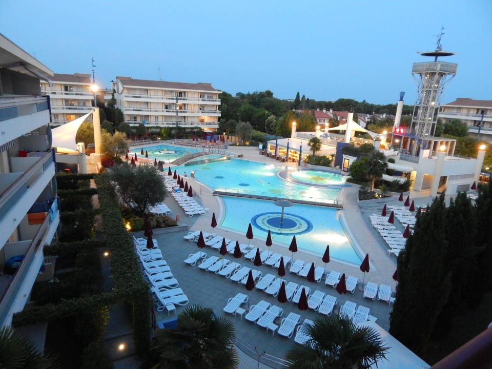 "Poolanlage Mit Aussichtst..." Villaggio & Aparthotel Planetarium ...