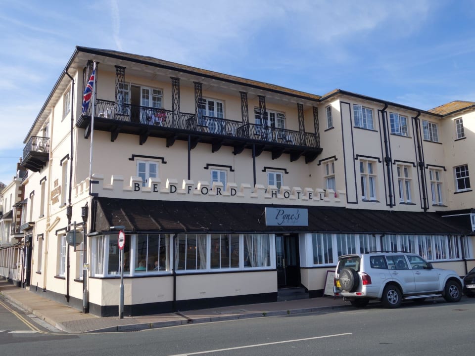 Blick vom Strand The Bedford Hotel