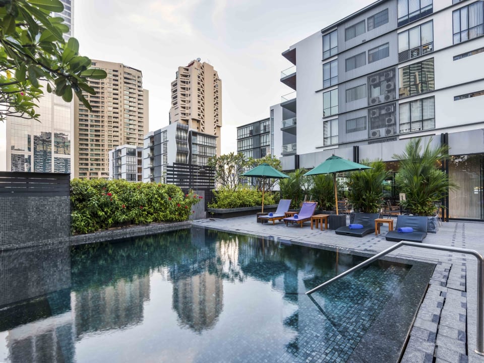 Pool Maitria Hotel Sukhumvit 18 Bangkok - A Chatrium Collection